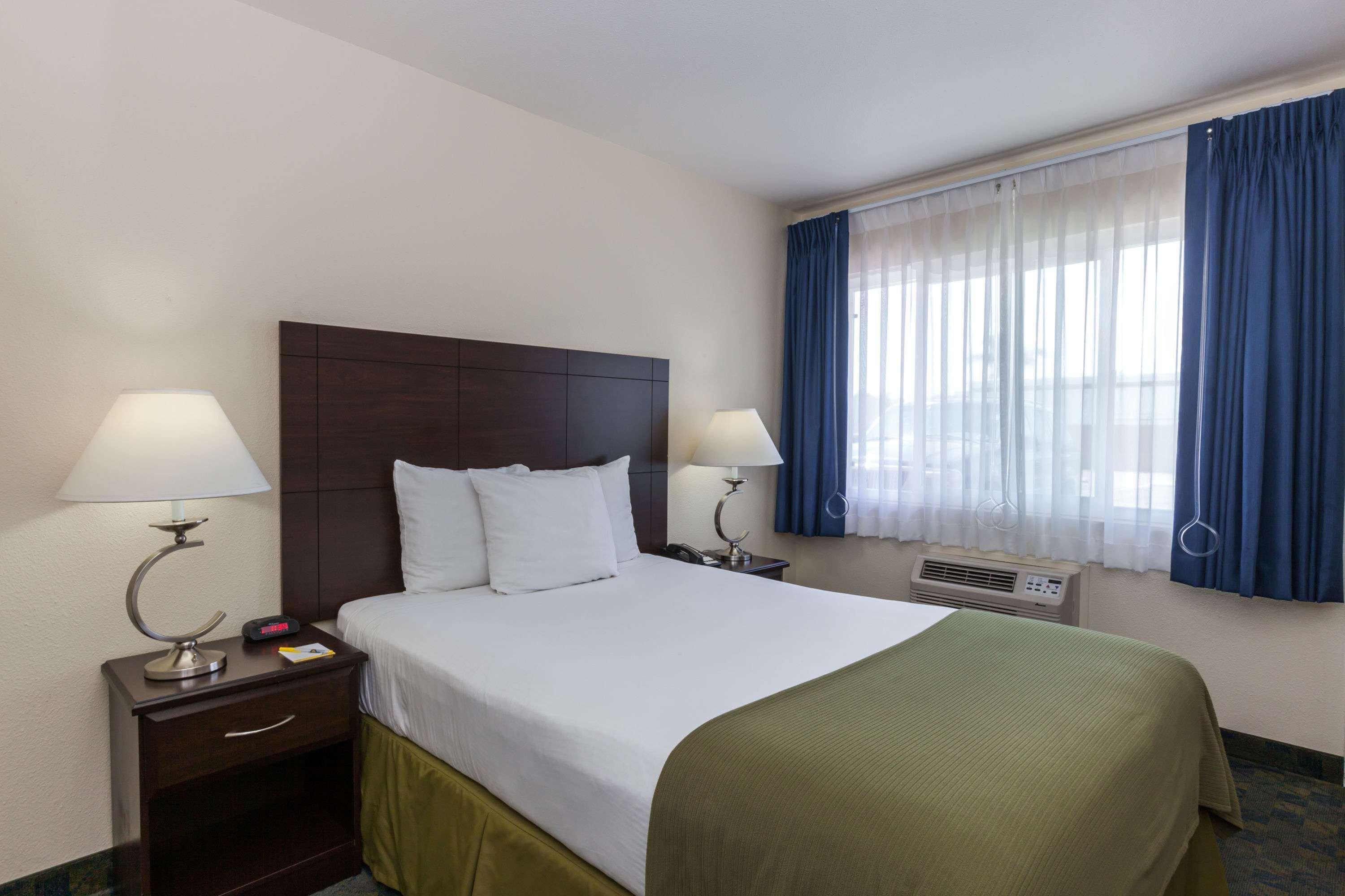 Days Inn By Wyndham Santa Maria Esterno foto
